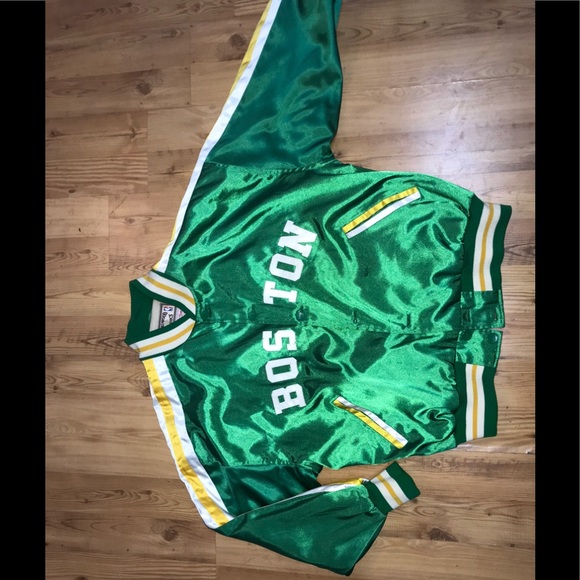 Boston Celtics “Bill Russell” Mitchell & Ness - Picture 2 of 4